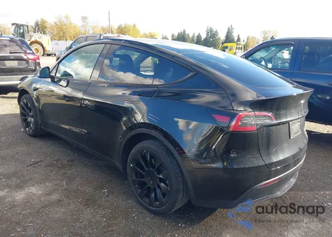 2023 Tesla Model Y Awd/Long Range Dual Motor All-Wheel Drive из США, поврежденный, VIN 7SAYGDEEXPF689909
